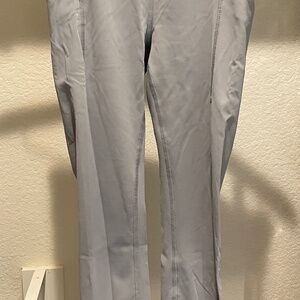 Lulu Lemon light gray leggings with side pockets